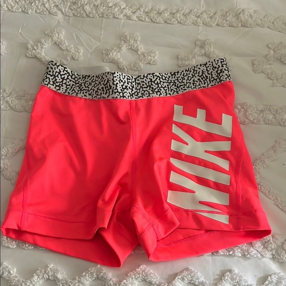 Women’s Pink Nike Pro Shorts size small